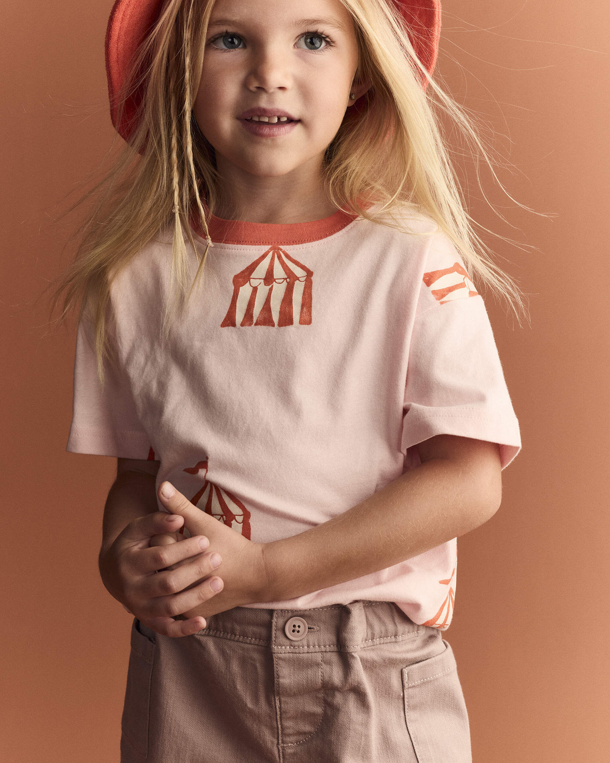 Otter Avenue Toddler Girl Relaxed Graphic Tee in Big Top Print 12M Light Pink 12$