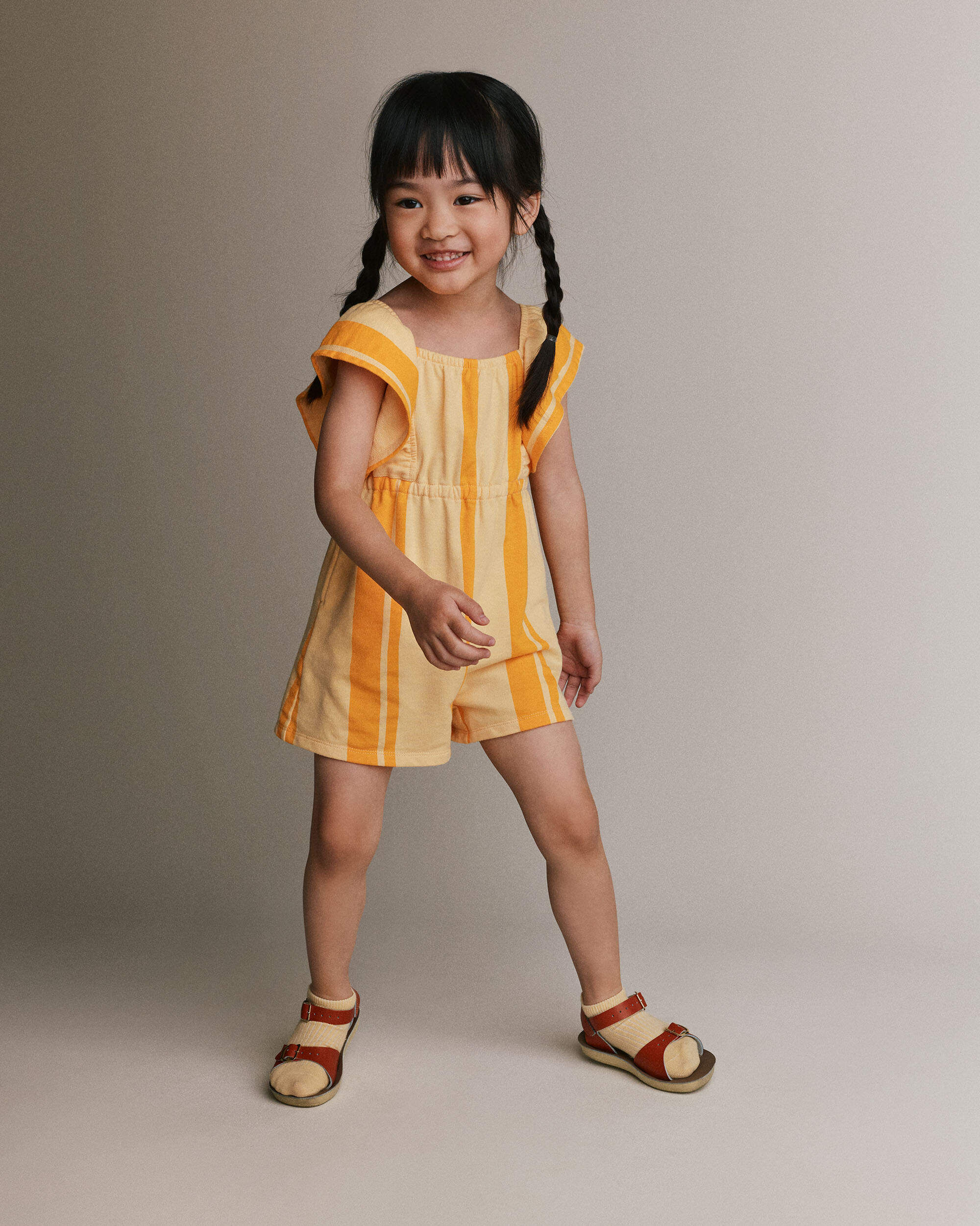 Otter Avenue Toddler Girl Ruffle Sleeve Romper in Stripes 12M Yellow 24$
