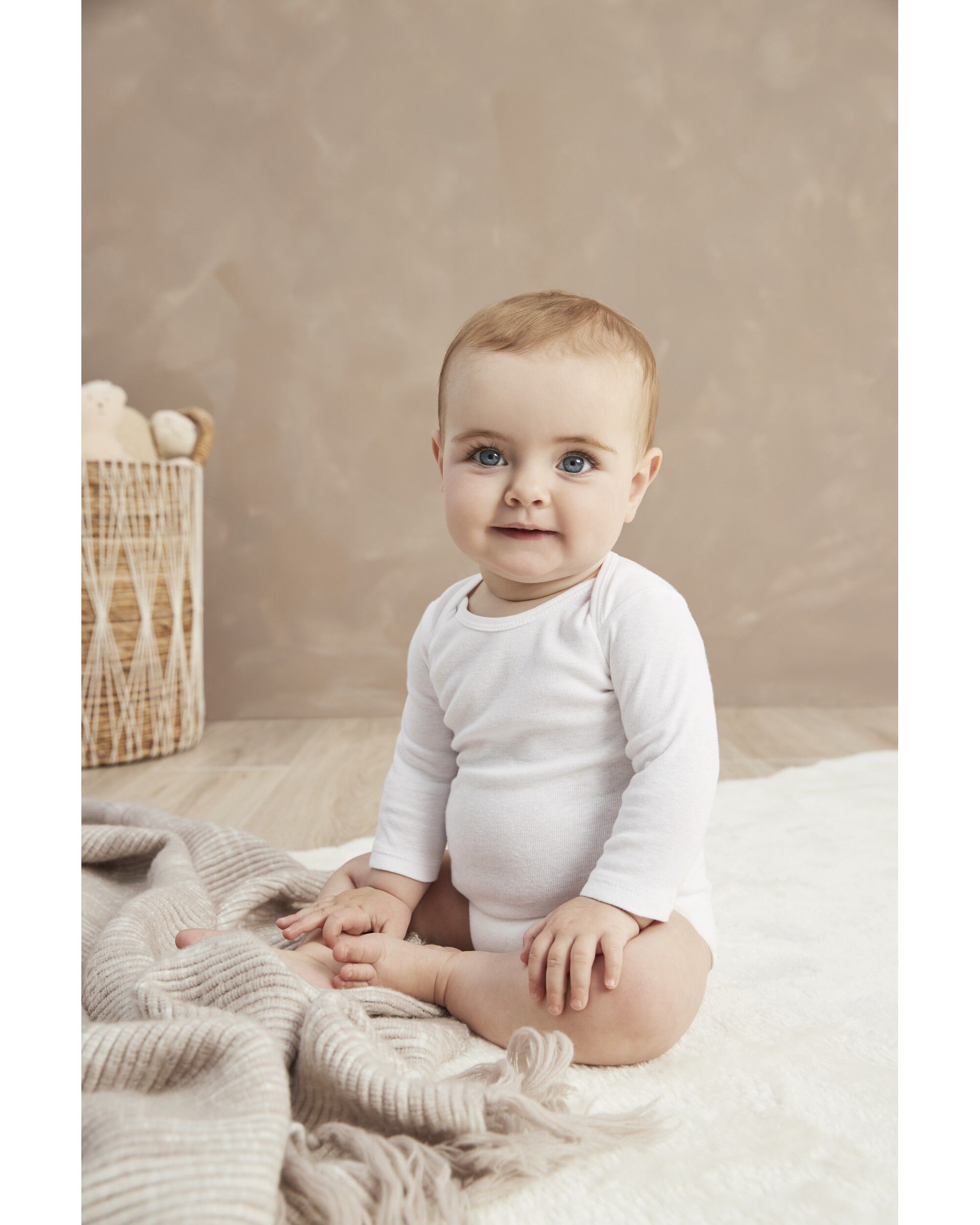 Best website for baby girl clothes store