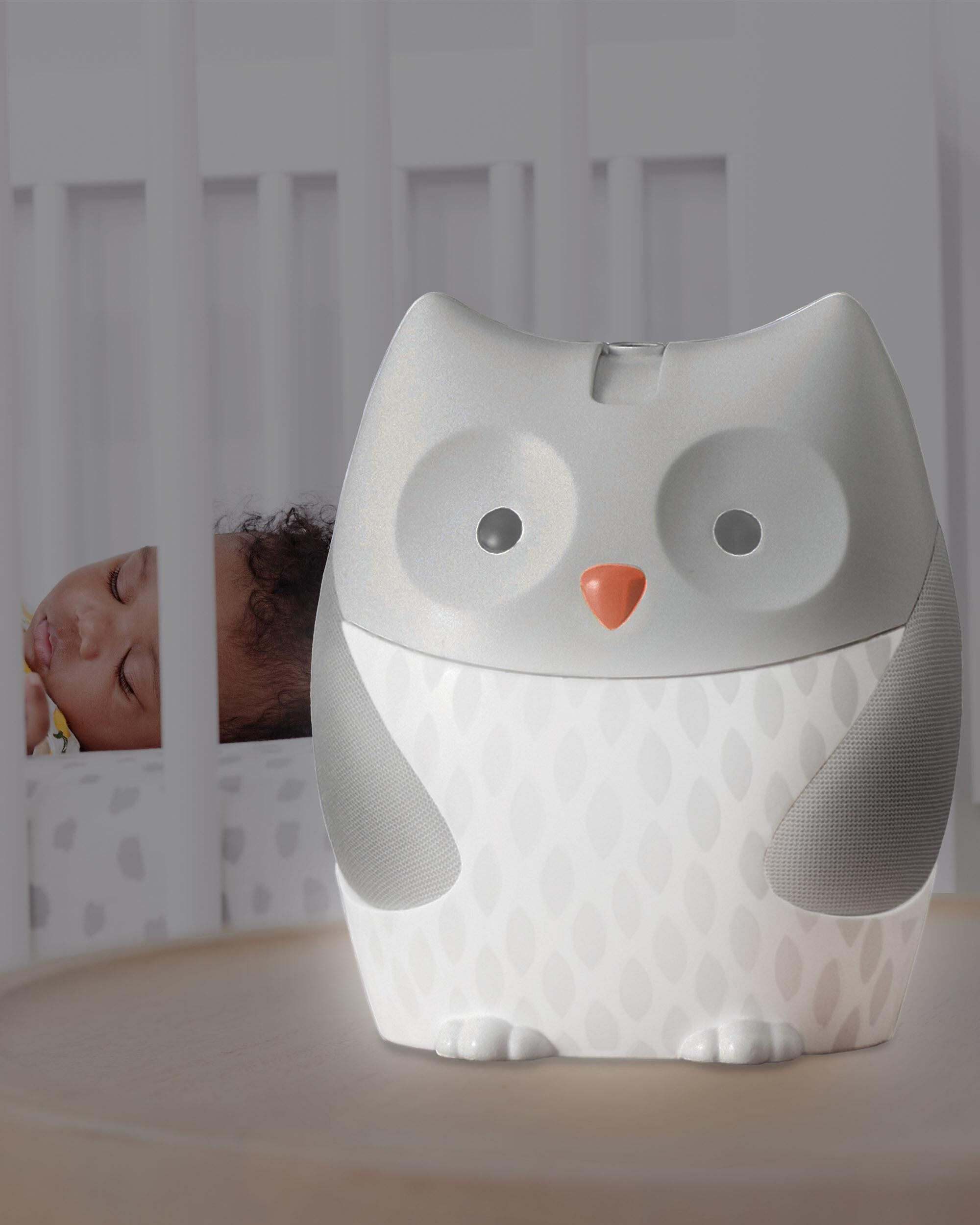 「Light Mellow Moonlight」 Skip Hop Moonlight & Melodies Nightlight Sound Machine Owl