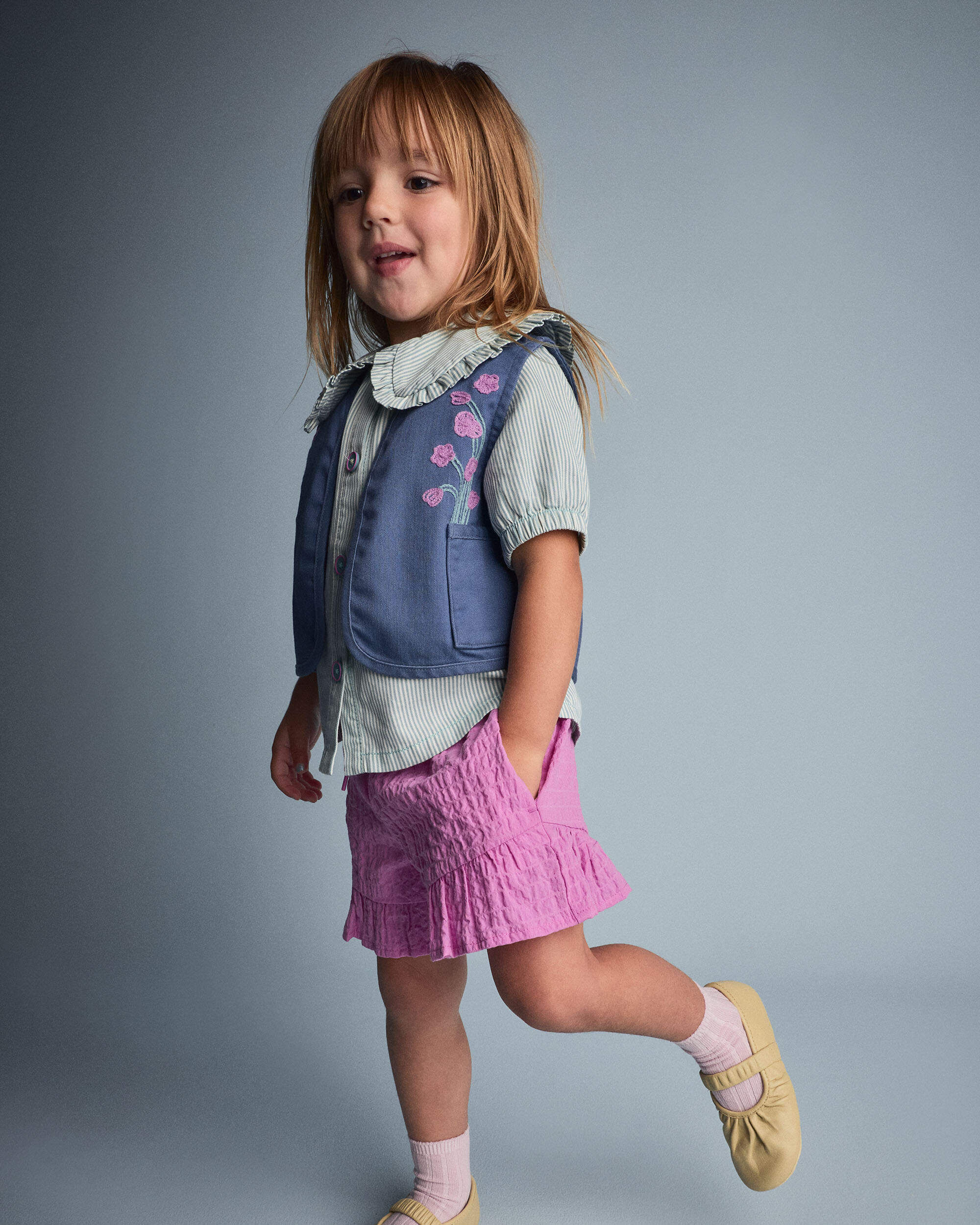 Otter Avenue Toddler Girl Embroidered Cropped Vest with Otter Pockets 12M Slate Blue 24$