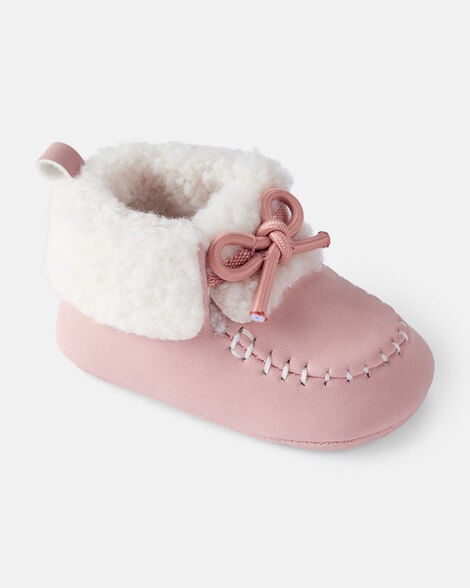 baby girl sherpa moccasin boots - pink/white